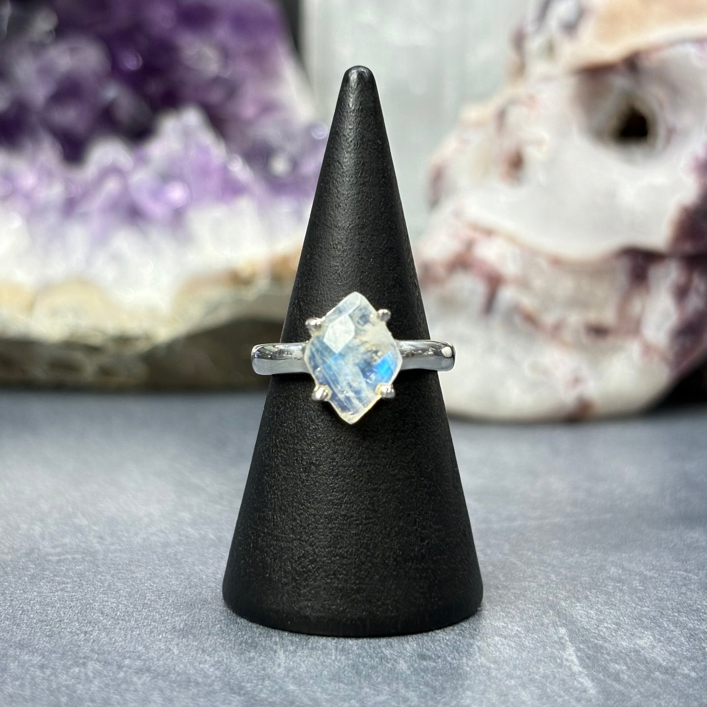 High Grade White Moonstone Faceted Crystal 925 Sterling Silver Statement Ring - UK Size L