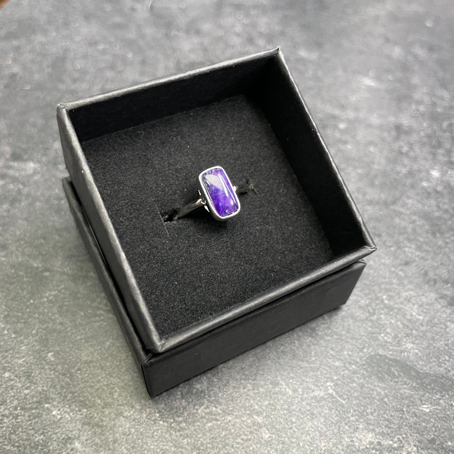 Anillo de ansiedad giratorio con fases lunares