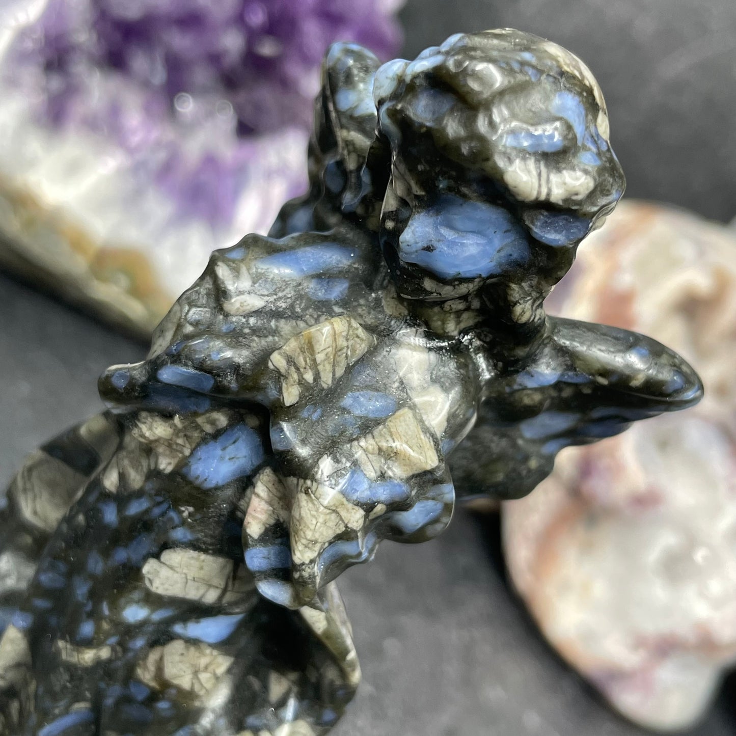Que Sera Praying Angel Crystal Carving