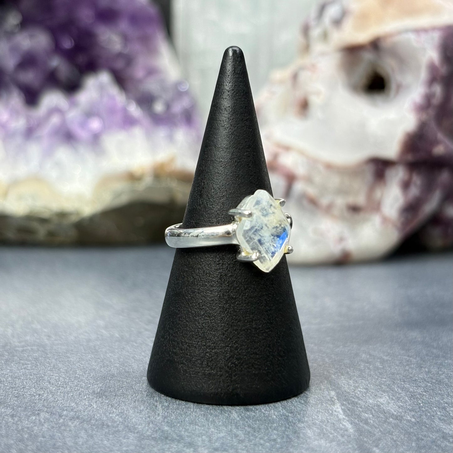 High Grade White Moonstone Faceted Crystal 925 Sterling Silver Ring - UK Size L