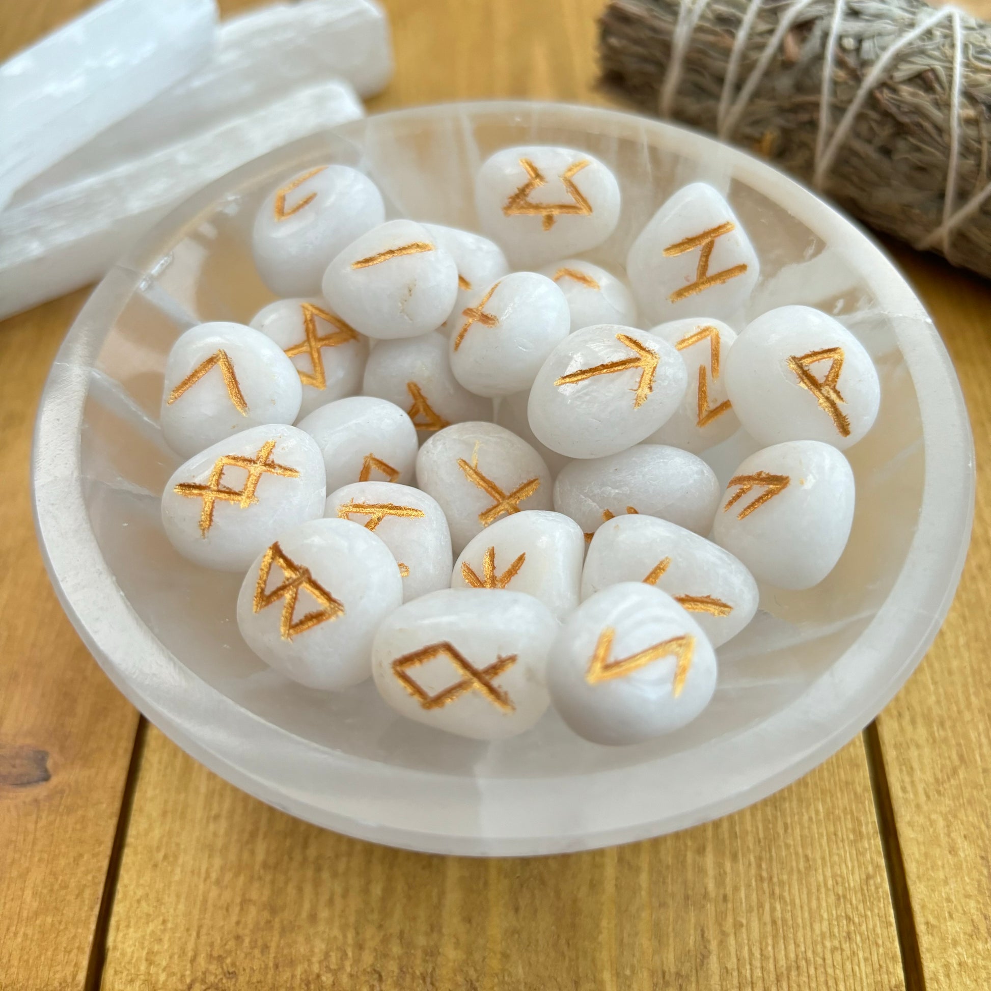Complete Set of White Agate Crystal Runes With Pouch